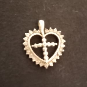 925 Sterling Silver Vintage Cross Love Heart Pendant!